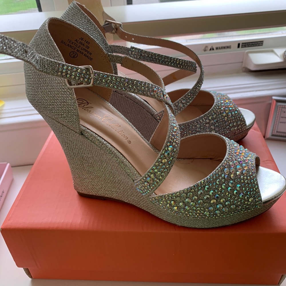 Bling wedge